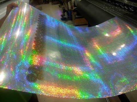 Tín Phát cung cấp dịch vụ dán Decal phản quang trong suốt