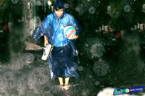 vệ sinh giày bóng chuyền