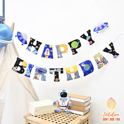 Dây chữ happy birthday phi hành gia