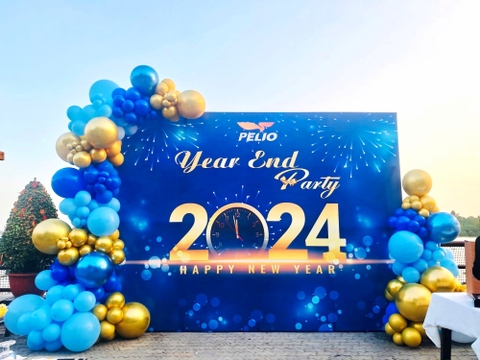 TRANG TRÍ BACK CHỤP ẢNH YEAR END PARTY NGOÀI TRỜI