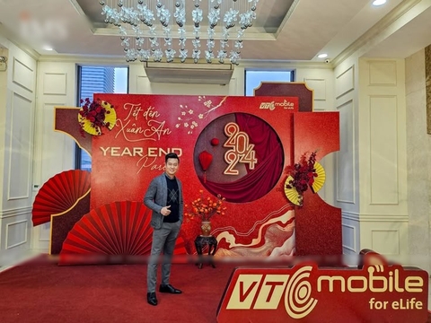 TRANG TRÍ TRỌN GÓI TIỆC CUỐI NĂM Ở NHÀ HÀNG