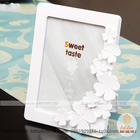 Khung ảnh bàn 3D cỏ 3 lá