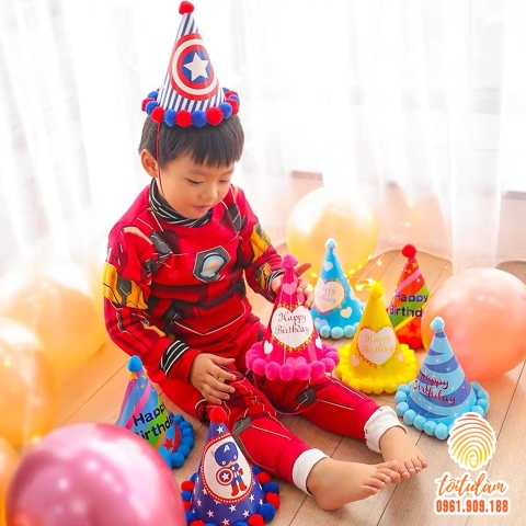 Mũ sinh nhật viền bi