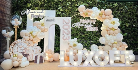 TRANG TRÍ YEAR END PARTY NHÀ HÀNG TONE NÂU