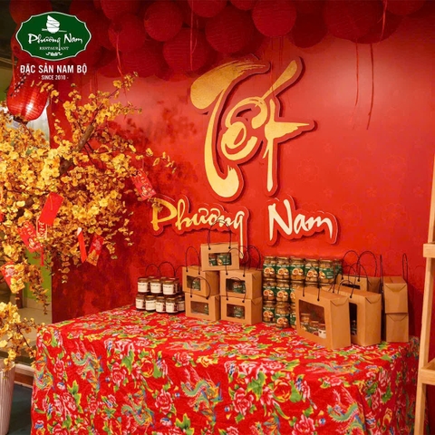 TRANG TRÍ TẤT NIÊN CHO NHÀ HÀNG ĐƠN GIẢN