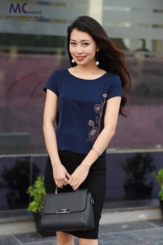 Áo croptop tay ngắn màu xanh thẫm