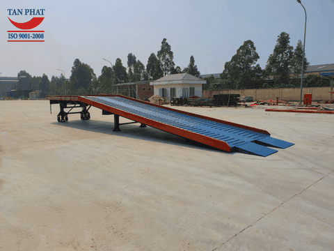 cầu lên container 6 tấn tiêu chuẩn tại Tiên Du, Bắc Ninh