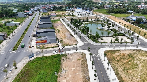 Giá bất động sản khó giảm sâu: Đâu là cơ hội của người mua?