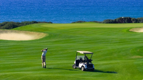 Khi nào là thời điểm thích hợp để golfer ra sân?