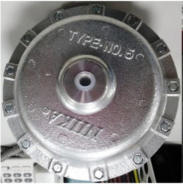 Mặt trước bộ đẩy phanh khí nén Niika