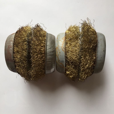 chổi bát đánh rỉ