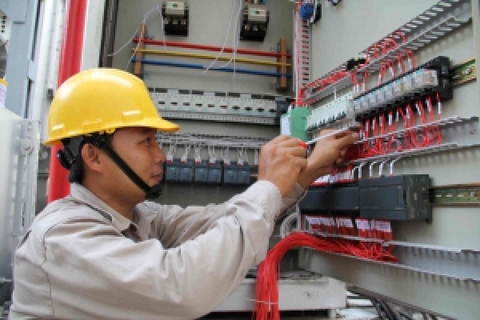 Thi công lắp đặt hệ thống điện chiếu sáng và điện động lực