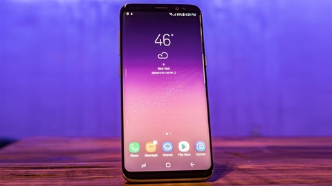 So sánh nhanh Galaxy S8 và iPhone 7: Khi Samsung đi trước một bước