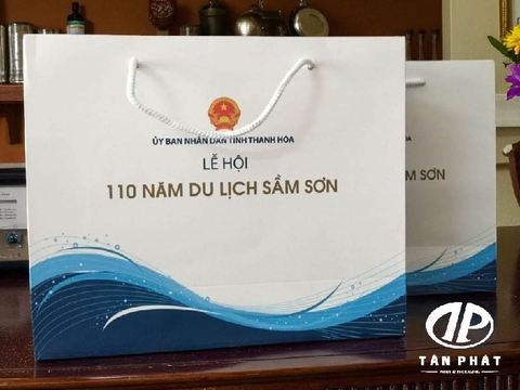 In túi giấy UBND - Chỉnh chu tới từng chi tiết, tạo dấu ấn chuyên nghiệp