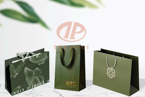 In túi giấy quần áo đẹp, chắc tay, phù hợp từng dòng sản phẩm
