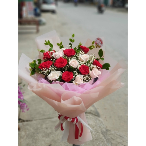 Bó hoa tươi LOVE-33
