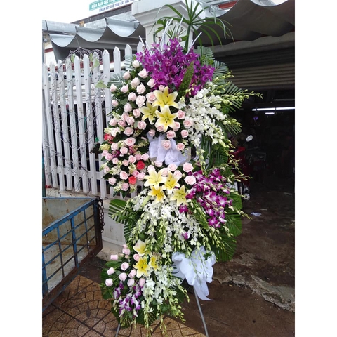 Kệ hoa tươi chia buồn LOVE-CB211
