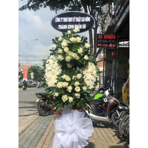 Kệ hoa tươi kính viếng LOVE-CB46
