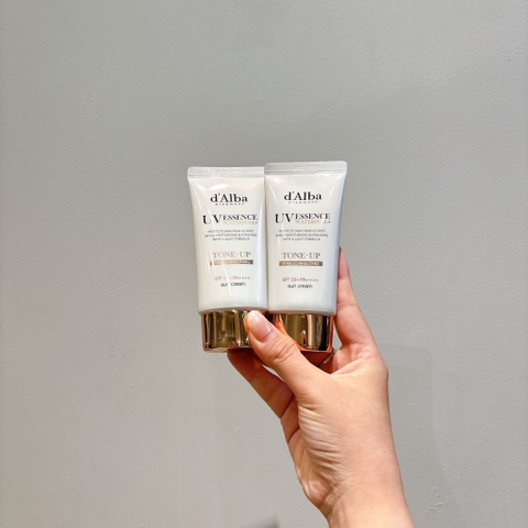 Kem Chống Nắng D'Alba UV Essence Waterfull ( Hồng )