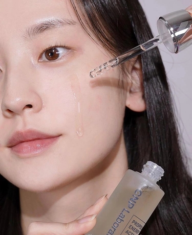 Serum Keo Ong Tái Tạo Phục Hồi Da CNP Laboratory Propolis Energy Active Ampule