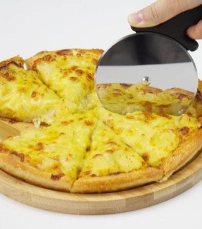 Dụng cụ, dao cắt bánh pizza