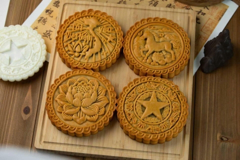 Khuôn trung thu lò xo 4 mặt 300g mẫu bản đồ Việt Nam, hoa sen, ngựa mẫu mới 2025