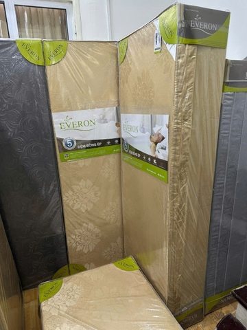 Đệm bông ép Everon