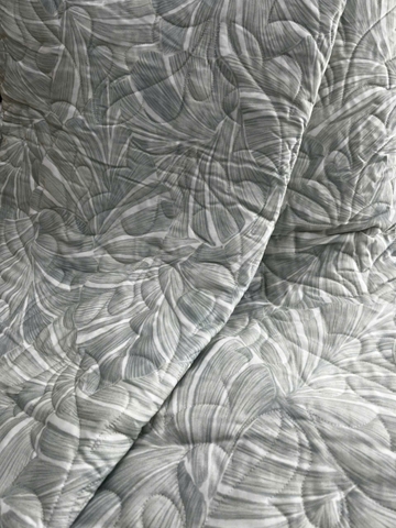 Chăn hè Everon được chần 2 mặt bền đẹp, tinh tế