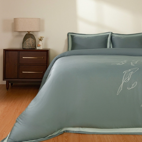 ESTC26005 - Mặt hồ xanh