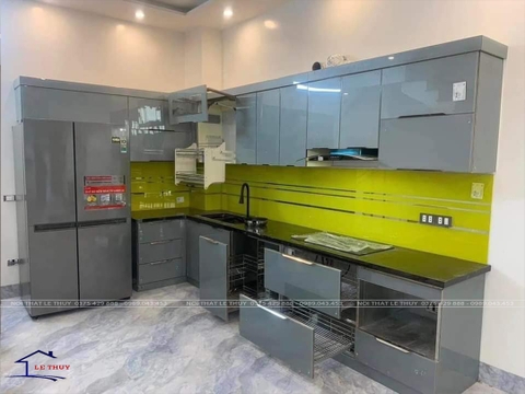 TỦ BẾP KHUNG INOX- CÁNH KÍNH K07