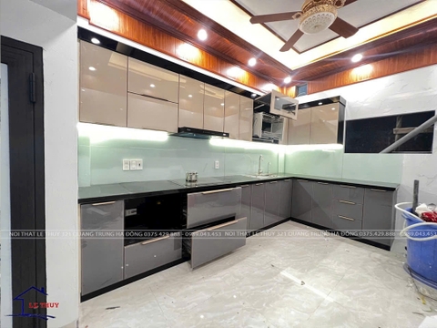 TỦ BẾP KHUNG INOX- CÁNH KÍNH K20