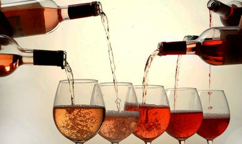 Mẹo xác định rượu vang bị hỏng bạn nên biết