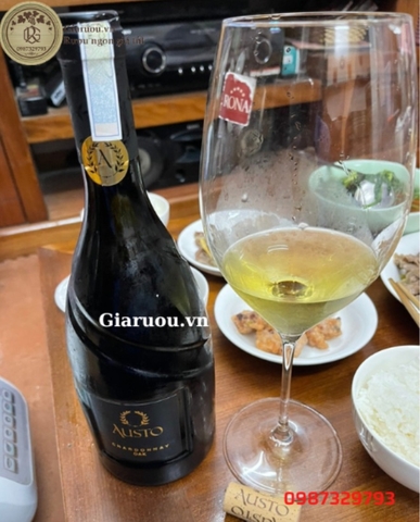 Những món ăn kết hợp cùng rượu vang trắng