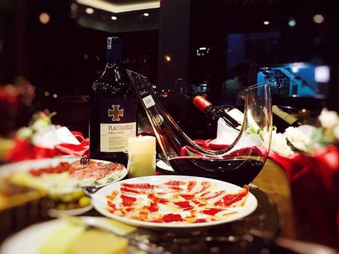 Bật mí cách tặng rượu vang dịp lễ Tết