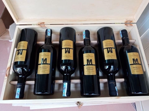 M Primitivo Salento - chai rượu vang Ý được ví như một tác phẩm nghệ thuật