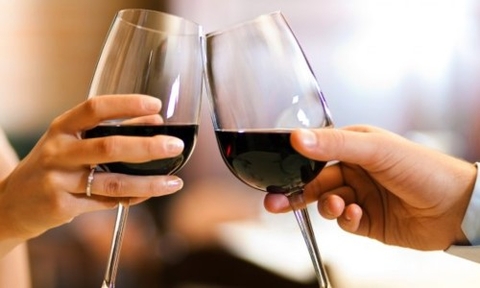 3 mẹo nhận biết rượu vang thật - giả bạn không nên bỏ qua