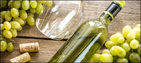 Rượu vang trắng làm từ giống nho Sauvignon Blanc có gì đặc sắc?