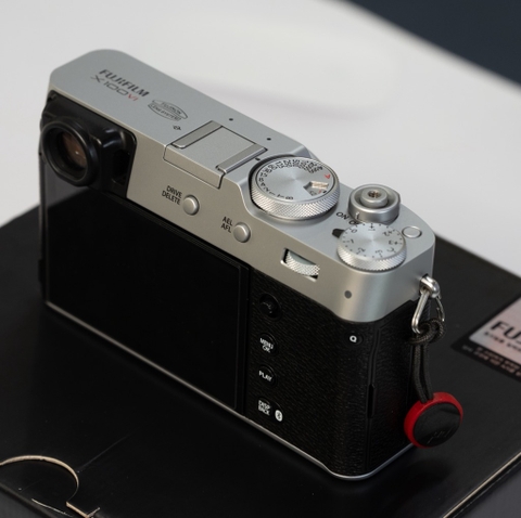 Máy ảnh Fuji X100VI