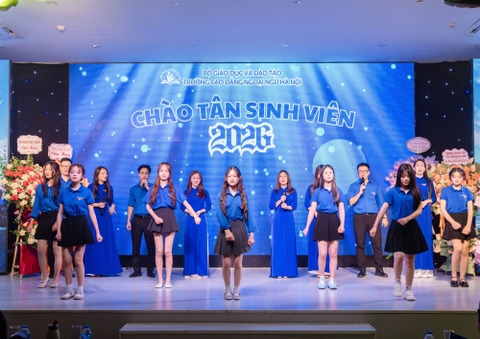 GALA CHÀO TÂN SINH VIÊN K17 TRƯỜNG CAO ĐẲNG NGOẠI NGỮ HÀ NỘI: BÙNG NỔ CẢM XÚC – KHỞI ĐẦU MỚI