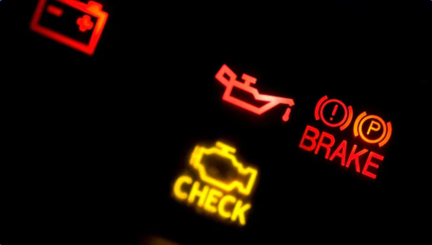 Đèn Check Engine sáng sau khi thay dầu? Nguyên nhân và cách khắc phục