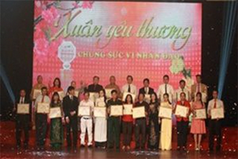 Sao Thái Dương-Chung tay vì mùa xuân yêu thương 2014