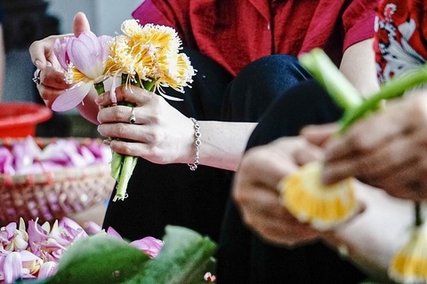 Những điều thú vị trong công đoạn sấy trà sen Tây Hồ không phải ai cũng biết