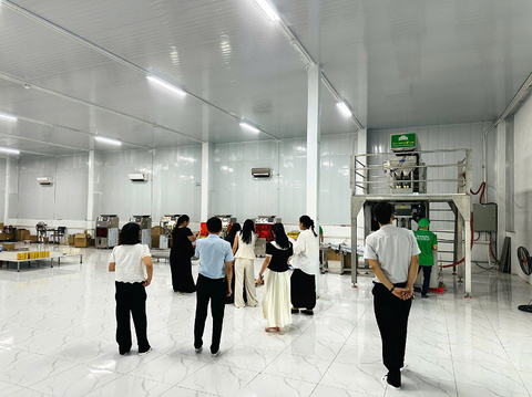 Tân Cương Xanh khẳng định hướng phát triển bền vững qua chuyến thăm của lãnh đạo địa phương