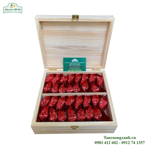 Trà Sen Ngọc Tỉnh Liên 300gram - Hộp Gỗ Thông