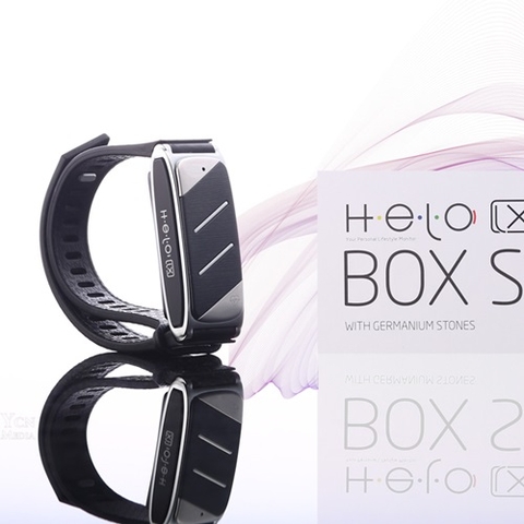 Chụp ảnh sản phẩm Vòng đeo tay Helo LX trong studio Hà Nội
