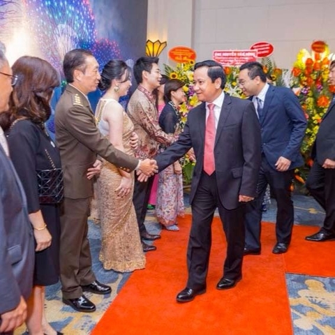 Chụp và in ảnh lấy ngay tại sự kiện của Đại sứ quán Singapore - Hà Nội