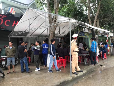 Cán bộ ngân hàng giết bố đẻ, chém mẹ và em gái trọng thương