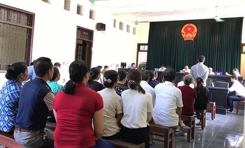 Bị người dân đồng loạt khởi kiện, Chủ tịch tỉnh Lào Cai lại chuẩn bị hầu tòa!