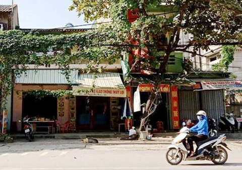 Côn đồ xông vào nhà truy sát hai anh em