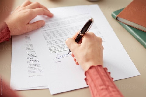 Mua bán đất bằng giấy viết tay có giá trị pháp lý không?